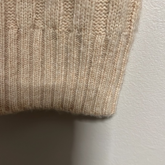 Gap Design & Crafted Ribbed Knit V Neck Sweater - Picture 5 of 13